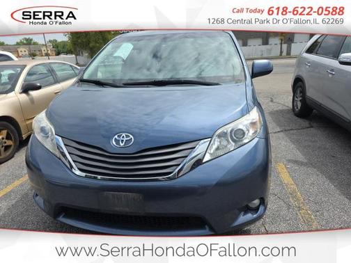 2013 Toyota Sienna XLE