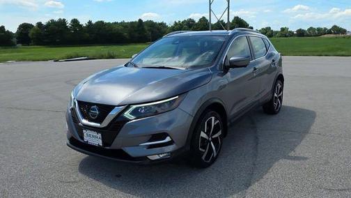Gun Metallic 2020 Nissan Rogue Sport SL