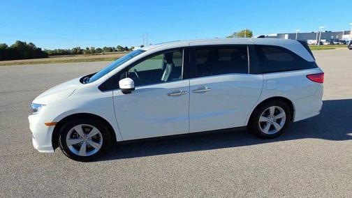 White Diamond Pearl 2019 Honda Odyssey EX-L