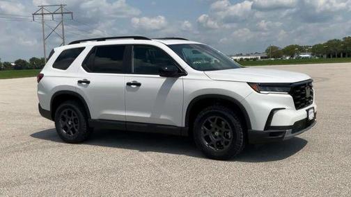Platinum White Pearl 2025 Honda Pilot TrailSport