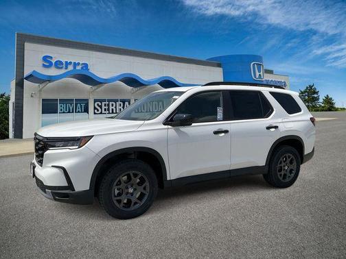 Platinum White Pearl 2025 Honda Pilot TrailSport