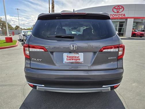 2022 Honda Pilot Touring 8-Passenger