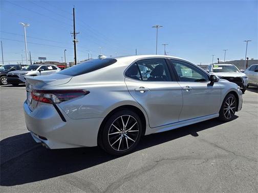 2023 Toyota Camry SE