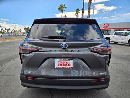 2025 Toyota Sienna XLE