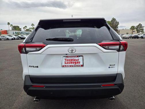 2025 Toyota RAV4 Hybrid XLE