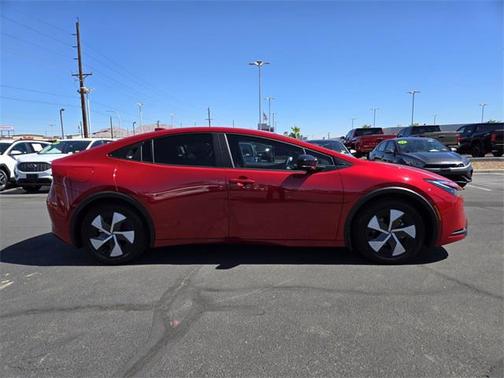 2025 Toyota Prius Plug-In Hybrid SE