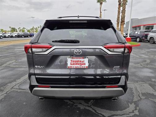 2025 Toyota RAV4 Hybrid SE