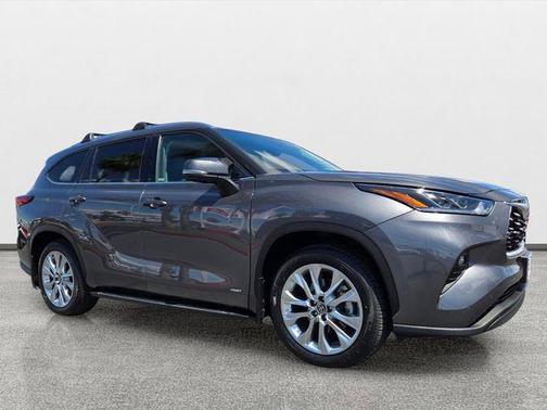 Magnetic Gray Metallic 2023 Toyota Highlander Hybrid Limited