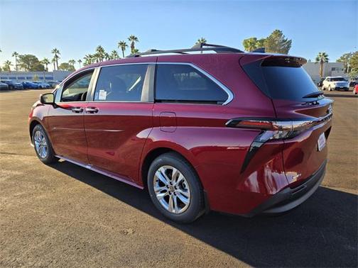 2025 Toyota Sienna XLE 7 Passenger