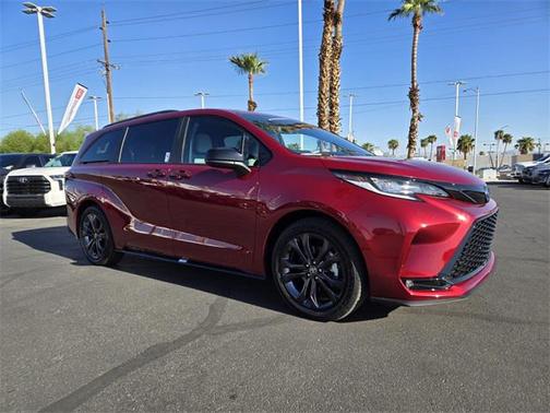 2025 Toyota Sienna XSE 7 Passenger