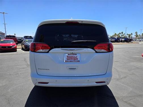 2017 Chrysler Pacifica LX