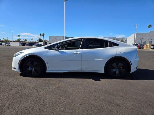 2023 Toyota Prius LE