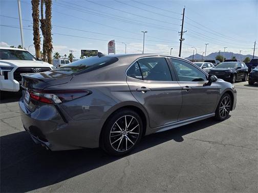 2024 Toyota Camry SE