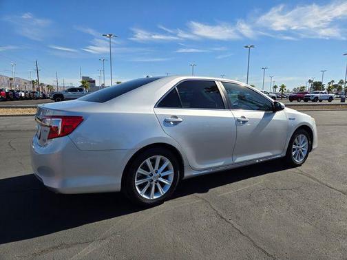 2014 Toyota Camry Hybrid XLE