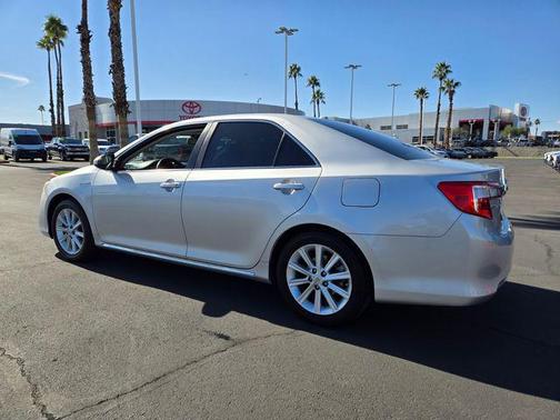 2014 Toyota Camry Hybrid XLE