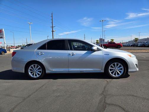 2014 Toyota Camry Hybrid XLE