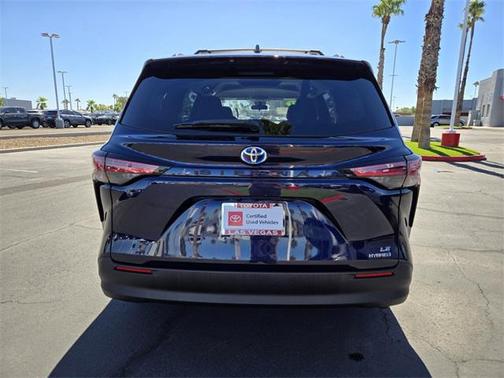 2021 Toyota Sienna LE