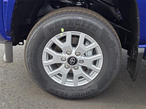 2025 Toyota Tacoma SR5