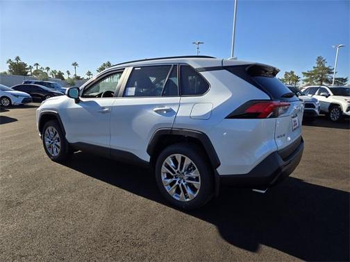 2025 Toyota RAV4 XLE Premium