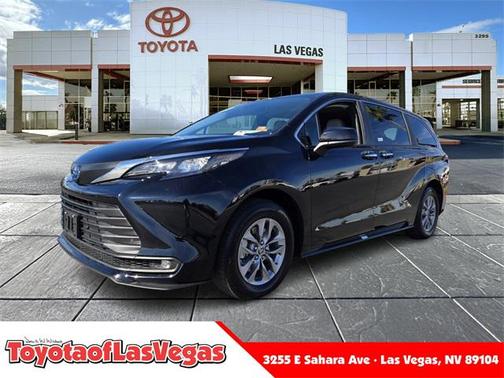 2025 Toyota Sienna XLE