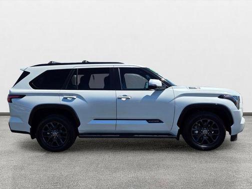 Wind Chill Pearl 2023 Toyota Sequoia Platinum