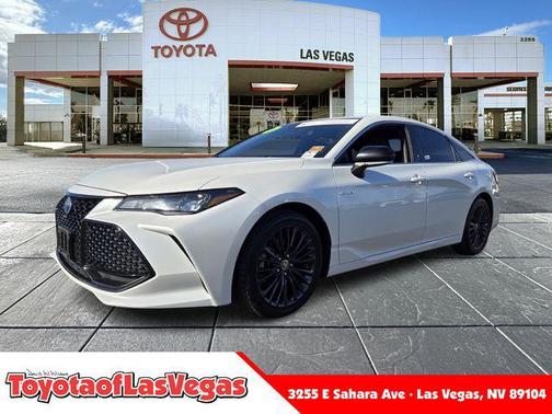 2021 Toyota Avalon Hybrid XSE