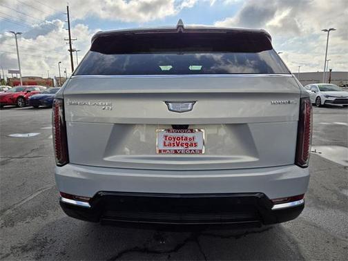 2025 Cadillac Escalade Luxury