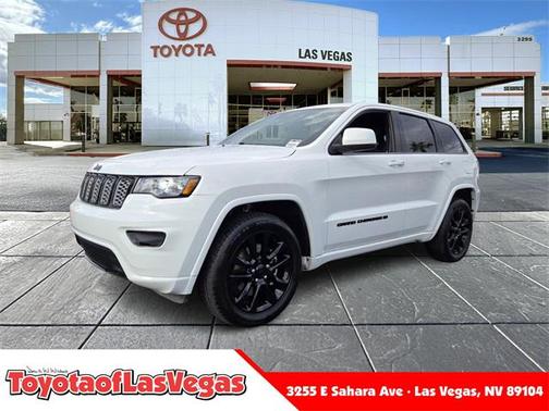 2022 Jeep Grand Cherokee Laredo