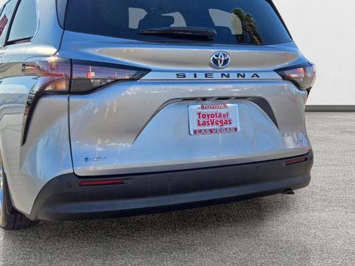 Celestial Silver Metallic 2025 Toyota Sienna XLE