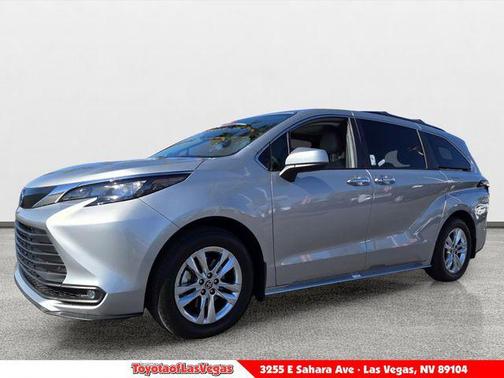 Celestial Silver Metallic 2025 Toyota Sienna XLE