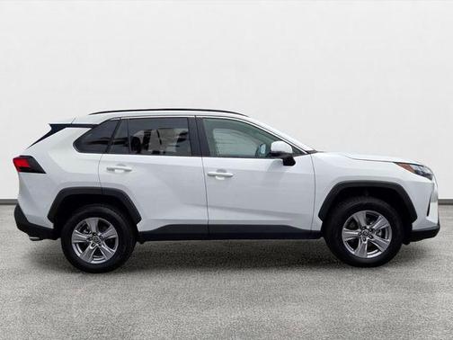 Ice 2025 Toyota RAV4 XLE