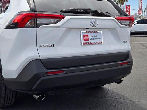 Ice 2025 Toyota RAV4 XLE