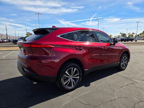 2024 Toyota Venza LE