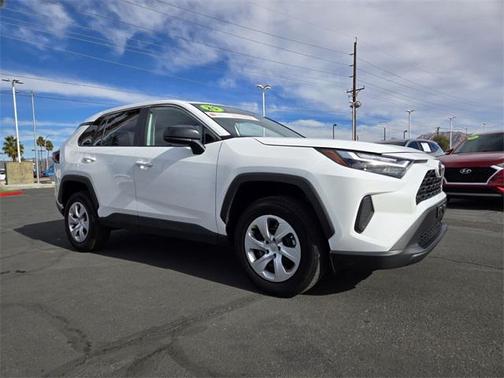 2025 Toyota RAV4 LE