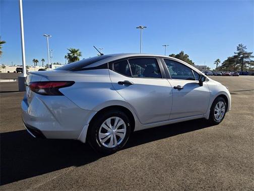 2025 Nissan Versa 1.6 S