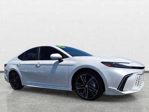 Ice Cap 2026 Toyota Camry XSE