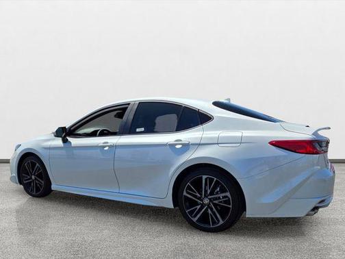 Ice Cap 2026 Toyota Camry XSE