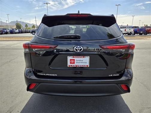 2024 Toyota Highlander LE