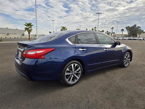 2016 Nissan Altima 2.5 SR