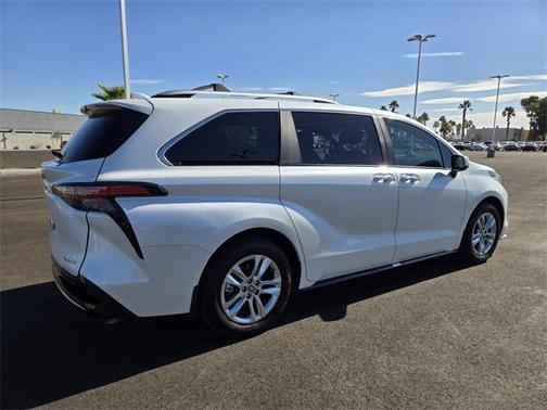 2025 Toyota Sienna Limited