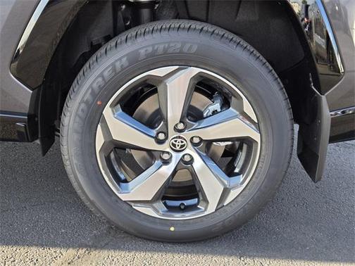 2025 Toyota RAV4 Hybrid SE