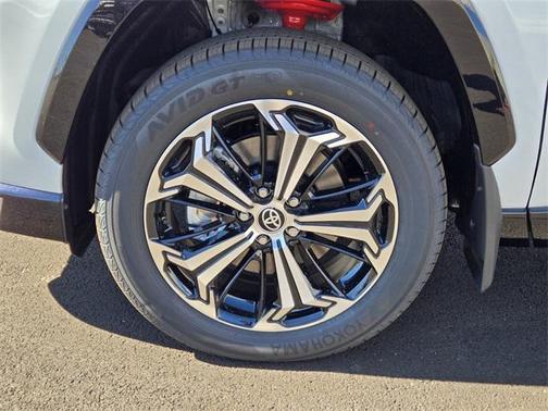 2025 Toyota RAV4 Hybrid SE