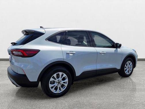 Space Silver Metallic 2025 Ford Escape Active