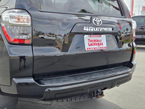 Midnight Black Metallic 2018 Toyota 4Runner TRD Off Road Premium