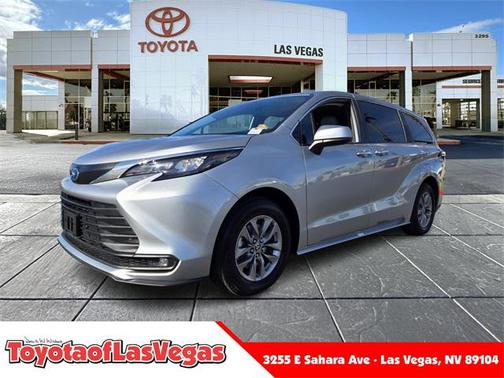 2025 Toyota Sienna XLE
