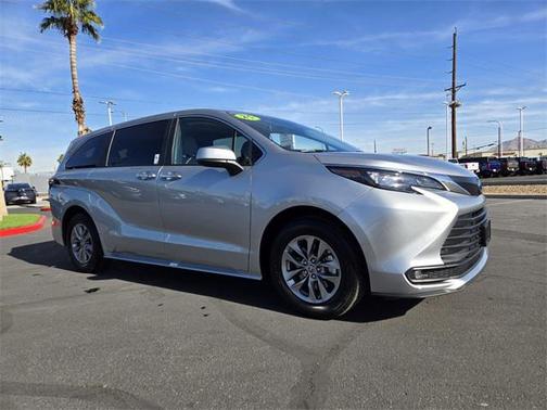 2025 Toyota Sienna XLE