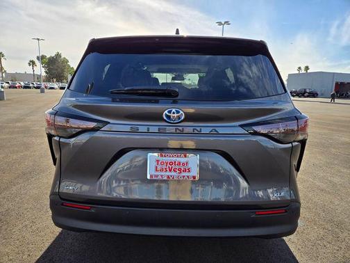 2025 Toyota Sienna XLE