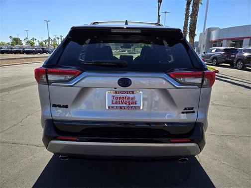 2024 Toyota RAV4 Hybrid SE