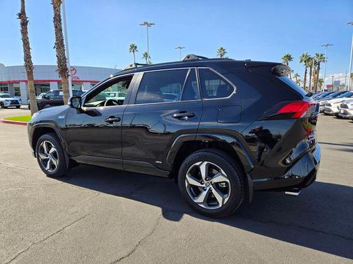 2024 Toyota RAV4 Prime SE