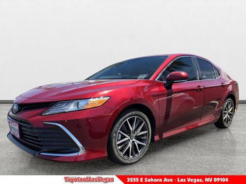 Ruby Flare Pearl 2022 Toyota Camry Hybrid XLE